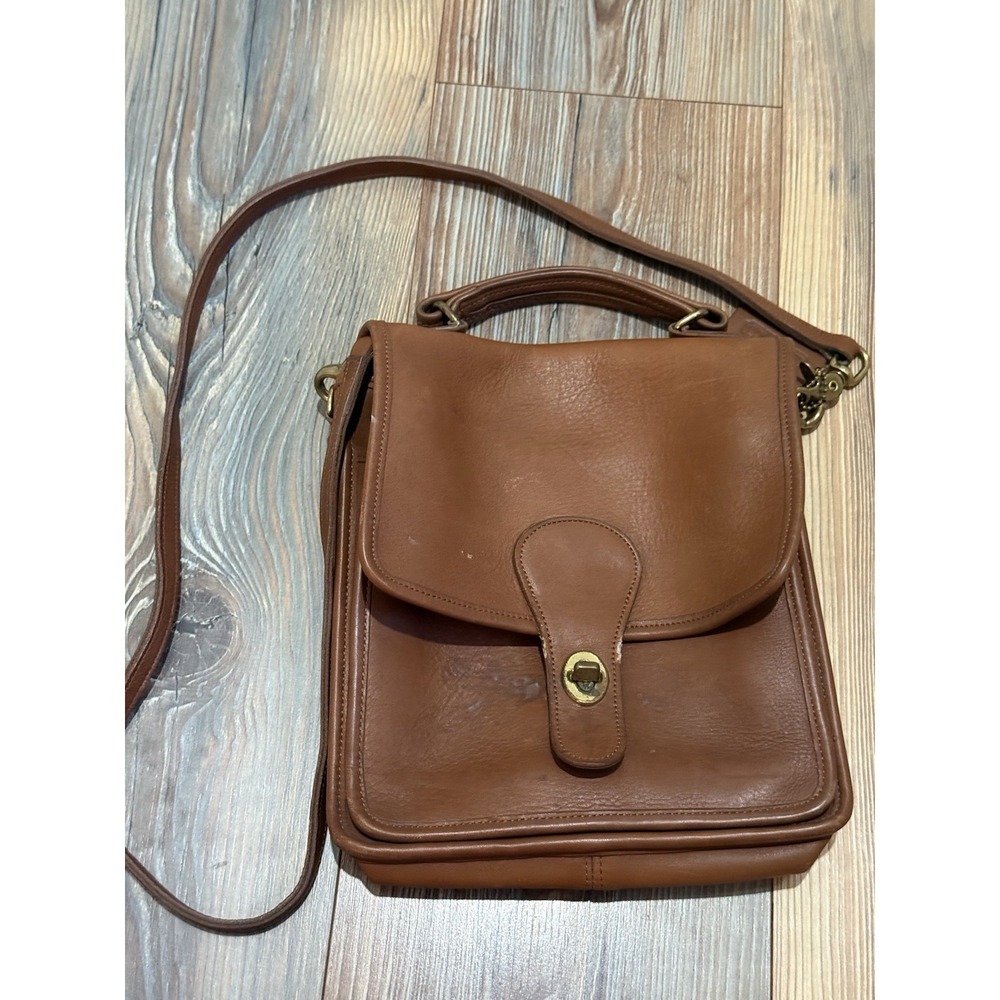 Vintage Coach Leather Station Bag Authentic